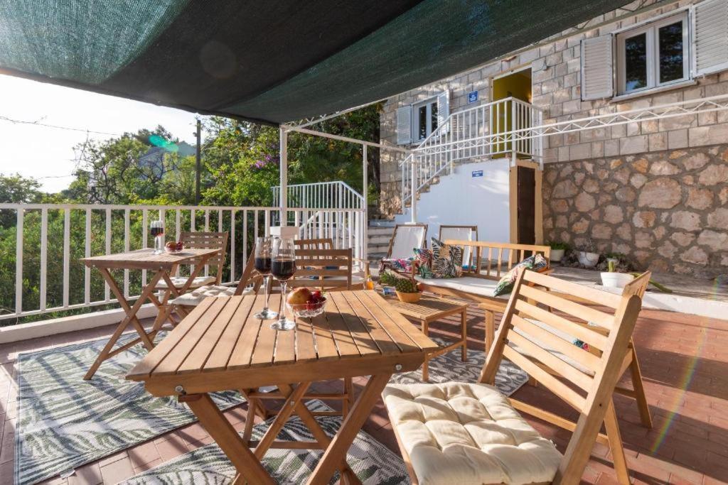 Diamond Sea - Vacation House With Private Parking And A Big Terrace Over The Sea Βίλα Ντουμπρόβνικ Εξωτερικό φωτογραφία